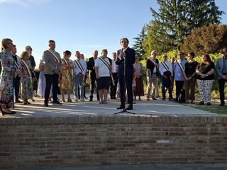Nelle foto alcuni momenti della partecipata doppia inaugurazione Nelle foto alcuni momenti della partecipata doppia inaugurazione