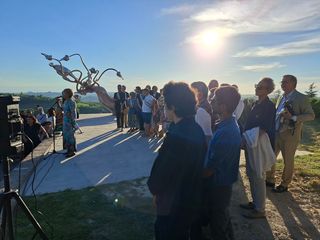 Nelle foto alcuni momenti della partecipata doppia inaugurazione Nelle foto alcuni momenti della partecipata doppia inaugurazione