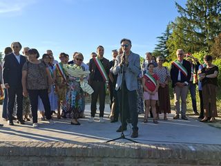 Nelle foto alcuni momenti della partecipata doppia inaugurazione Nelle foto alcuni momenti della partecipata doppia inaugurazione