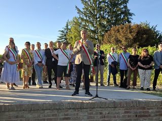 Nelle foto alcuni momenti della partecipata doppia inaugurazione Nelle foto alcuni momenti della partecipata doppia inaugurazione