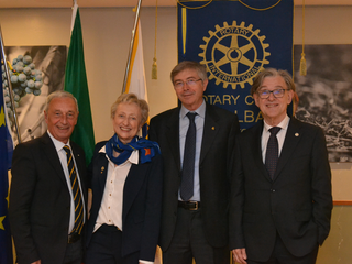 (Presidente Incoming Rotary Alba), Alberto Birga, Luigi Gentile (Governatore Incoming Distretto 2032) e Marco Grasso (Sindaco di Borgomale)