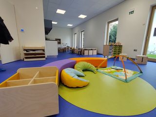 Gli interni del micronido “La casetta rossa”