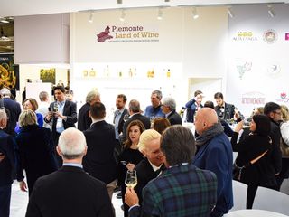 Una passata edizione del Vinitaly: l'evento si svolgerà dal 6 al 9 aprile a Verona con 4000 espositori