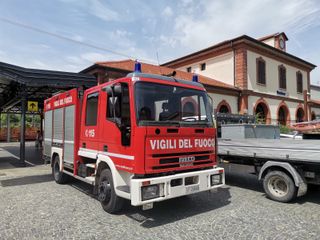 Il mezzo presente alla stazione di Alba