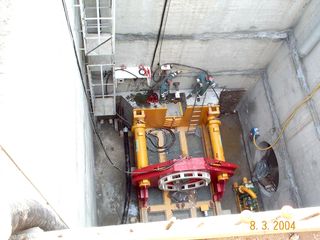 Un esempio della trivella che opererà per la regimazione del rio Misureto