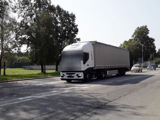 Mezzi pesanti in corso Francia