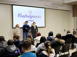 Alcuni momenti dell'incontro tenuto presso la sede dell'istituto fossanese