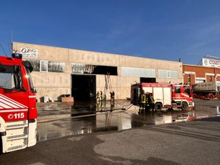 Vigili del Fuoco al lavoro sullo stabile di via Roma