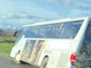 Il pullman finito fuori strada a Villafalletto Il pullman finito fuori strada a Villafalletto