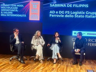 Nelle foto alcuni momenti dell'incontro tenuto oggi nell'Auditorium Centro Ricerche Pietro Ferrero ad Alba Nelle foto alcuni momenti dell'incontro tenuto oggi nell'Auditorium Centro Ricerche Pietro Ferrero ad Alba