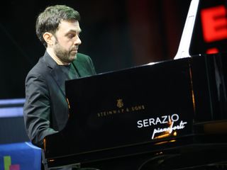 Nelle foto alcune immagini della serata tenuta giovedì in piazza Galimberti a Cuneo