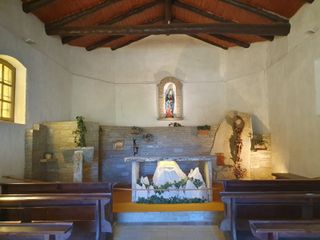 La cappella di Pian della Regina dove sarà celebrata la messa per la pace e in ricordo di don Luigi Destre