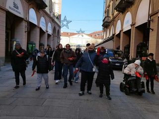 Saluzzo, flash mob con scarpe rosse martedì 25 novembre 2025