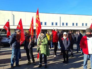 La protesta nell’area industriale di viale Nogaris a Pollenzo, presso Bra