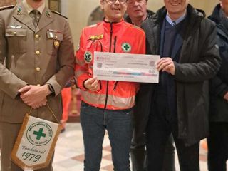 Saluzzo, consegna della donazione alla Croce Verde da parte degli Alpini Ana Monviso -Foto Paola Ravazzi