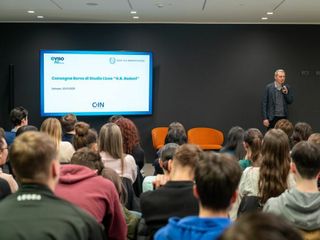 Saluzzo, momenti della consegna delle 4 borse di studio di eVISO a studenti del liceo Bodoni . Foto Paolo Cilli