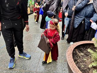 Alcuni momenti della sfilata in corso a Mondovì