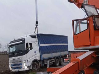 Nel pomeriggio il recupero del mezzo ad opera del soccorso stradale Morellato Mts.