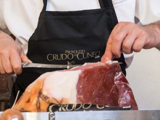 Alla Fiera Macfrut sale in passerella anche il Crudo di Cuneo Dop Alla Fiera Macfrut sale in passerella anche il Crudo di Cuneo Dop