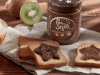 La Crema Pan di Stelle, nell'immagine pubblicata da Barilla sul proprio sito