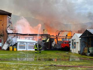 Il fabbricato in fiamme Il fabbricato in fiamme