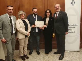 Da sinistra il sindaco di Valdieri Guido Giordana, l'onorevole Monica Ciaburro, il presidente della Commissione Agricoltura della Camera Mirco Carloni, Federica Barbero Invernizzi, il sottosegretario all’Agricoltura Patrizio La Pietra
