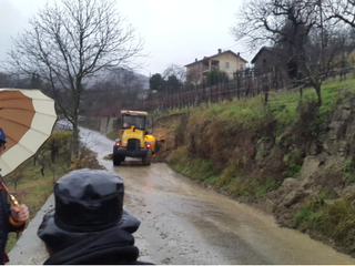 Frana in strada Virelli