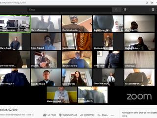 Anche i consiglieri collegati via Zoom hanno osservato il minuto di silenzio Anche i consiglieri collegati via Zoom hanno osservato il minuto di silenzio