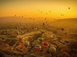 “Un’alba diversa” di Maurizio Pelosi “Un’alba diversa” di Maurizio Pelosi