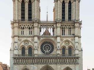 Louis Vierne, organista non vedente titolare per 37 anni dell'organo di Notre-Dame: morì seduto alla consolle pochi istanti dopo il termine del suo 1750° concerto Louis Vierne, organista non vedente titolare per 37 anni dell'organo di Notre-Dame: morì seduto alla consolle pochi istanti dopo il termine del suo 1750° concerto