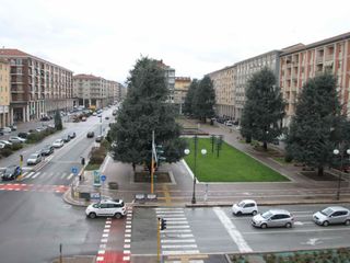 Piazza Europa sotto la quale il Comune intende costruire un parcheggio
