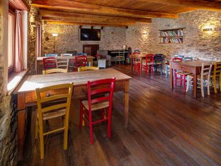 La sala lettura dell'agriturismo