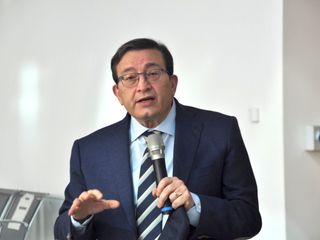 Il dottor Elvio Russi, primario della Radioterapia dell'Aso Santa Croce