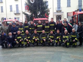 Foto di gruppo per Vigili del fuoco ed Amministratori