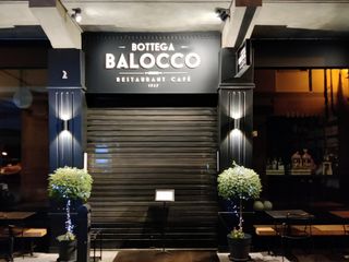 Serrante abbassate alla Bottega di via Lancimano a Fossano