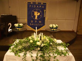 Fidapa Saluzzo, il tavolo centrale della Cerimonia delle candele Fidapa Saluzzo, il tavolo centrale della Cerimonia delle candele