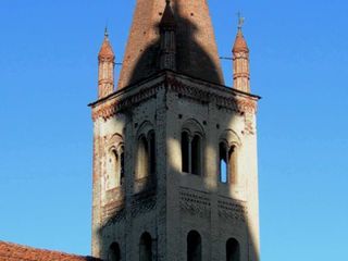 Il fenomeno della sovrapposizione delle ombre della torre e campanile di san Giovanni- foto Franco Giletta 2017
