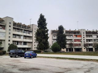 Gli edifici oggetto di intervento all'angolo fra via Arno e via Piave a Borgo San Dalmazzo