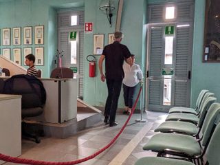 I consiglieri di minoranza Luisa Giorda e Pierpaolo Varrone non votano