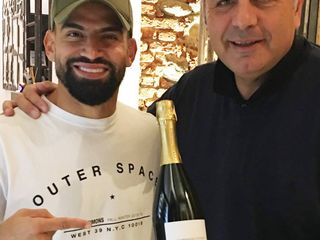 Mimmo Caruso, qui in uno scatto col campione granata Tomas Rincon Mimmo Caruso, qui in uno scatto col campione granata Tomas Rincon