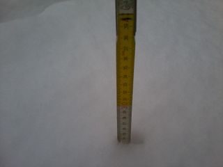 La neve misurata a Cuneo questo pomeriggio (foto Cristina Delfino)