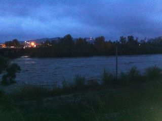 Il fiume Tanaro alle 17.30 odierne (foto A.G.)