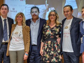 Il governatore ligure Toti ospite sul palco dell'Alba Truffle Show (Foto Dave Carletti)