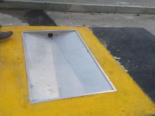 Saluzzo, vasca per scarico acque nell'area camper nel posteggio Bodoni