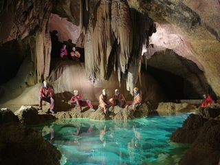 Immagine dell'addestramento del corso Caves, tratta al sito Esa Immagine dell'addestramento del corso Caves, tratta al sito Esa