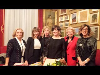 Il club Zonta di Cuneo con la premiata Daniela Il club Zonta di Cuneo con la premiata Daniela