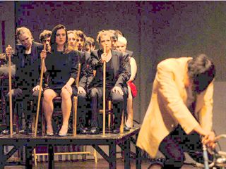 Il Cast in un momento di Santa Estasi ( foto tratta dal sito Ert)