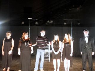 il cast di Diciamoci Tutto al teatro civico