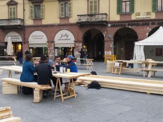 Saluzzo, duo francese boijeot.renauld in piazza Cavour