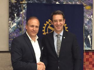 Saluzzo, conviviale Rotary, Piero Sassone e il presidente del club Paolo Francese